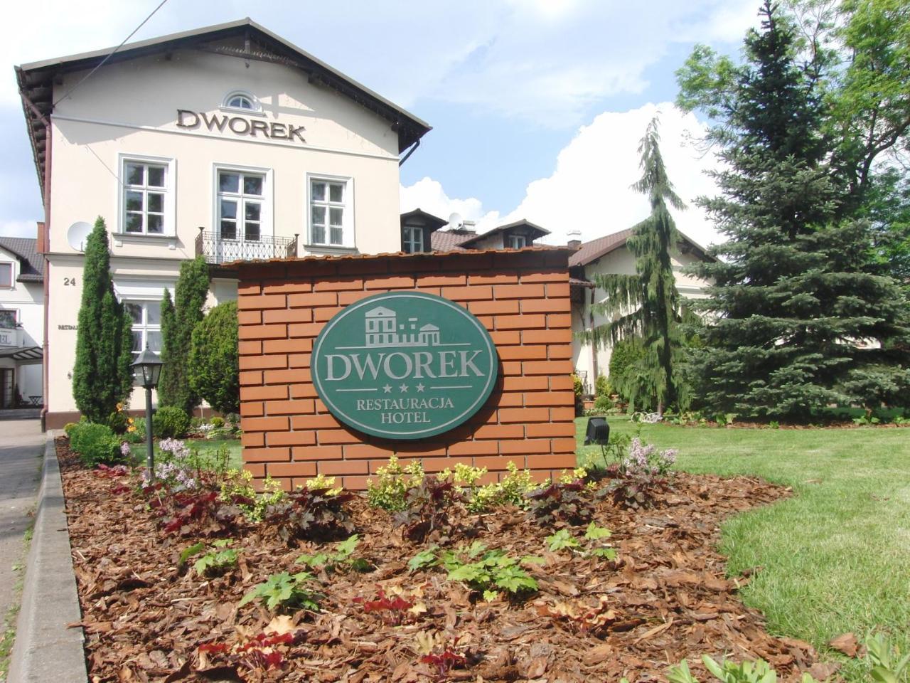 Hotel Dworek*** Skierniewice Bagian luar foto