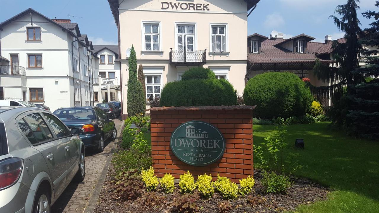 Hotel Dworek*** Skierniewice Bagian luar foto